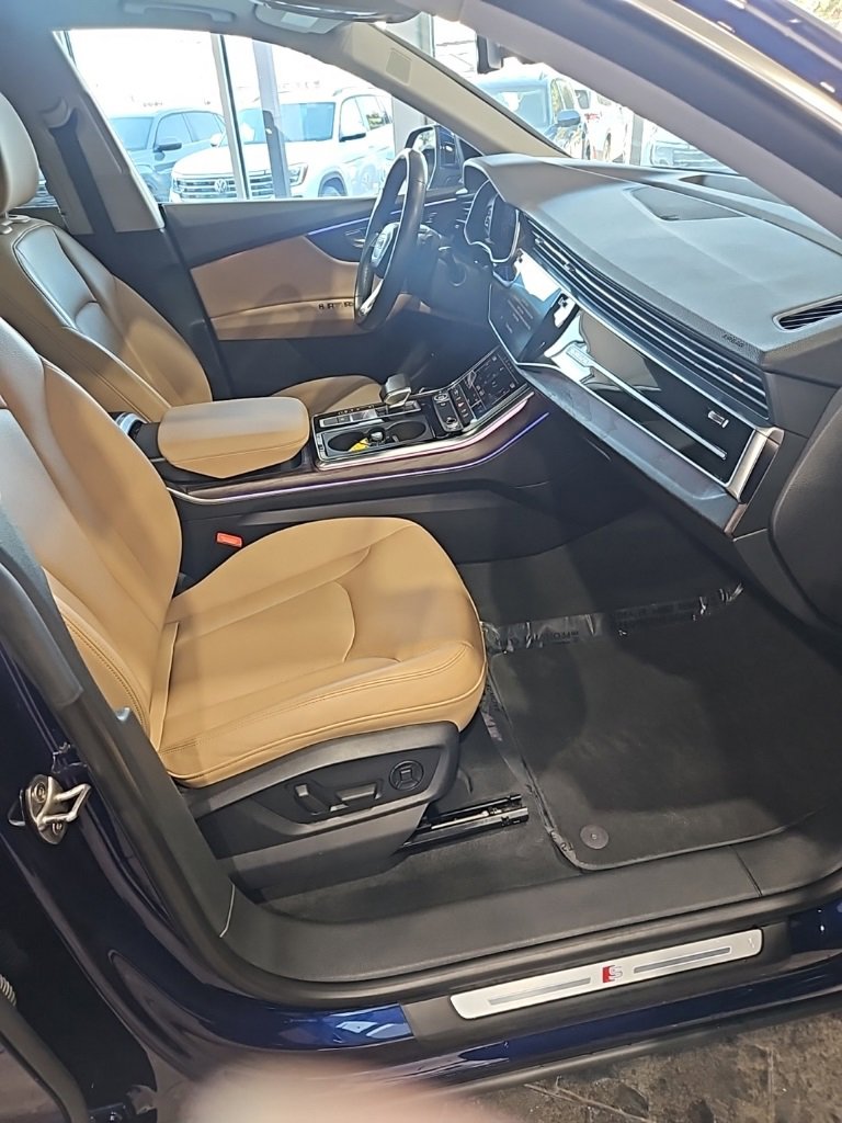 Used 2022 Audi Q8 Premium Plus w/ Premium Plus Package image 14