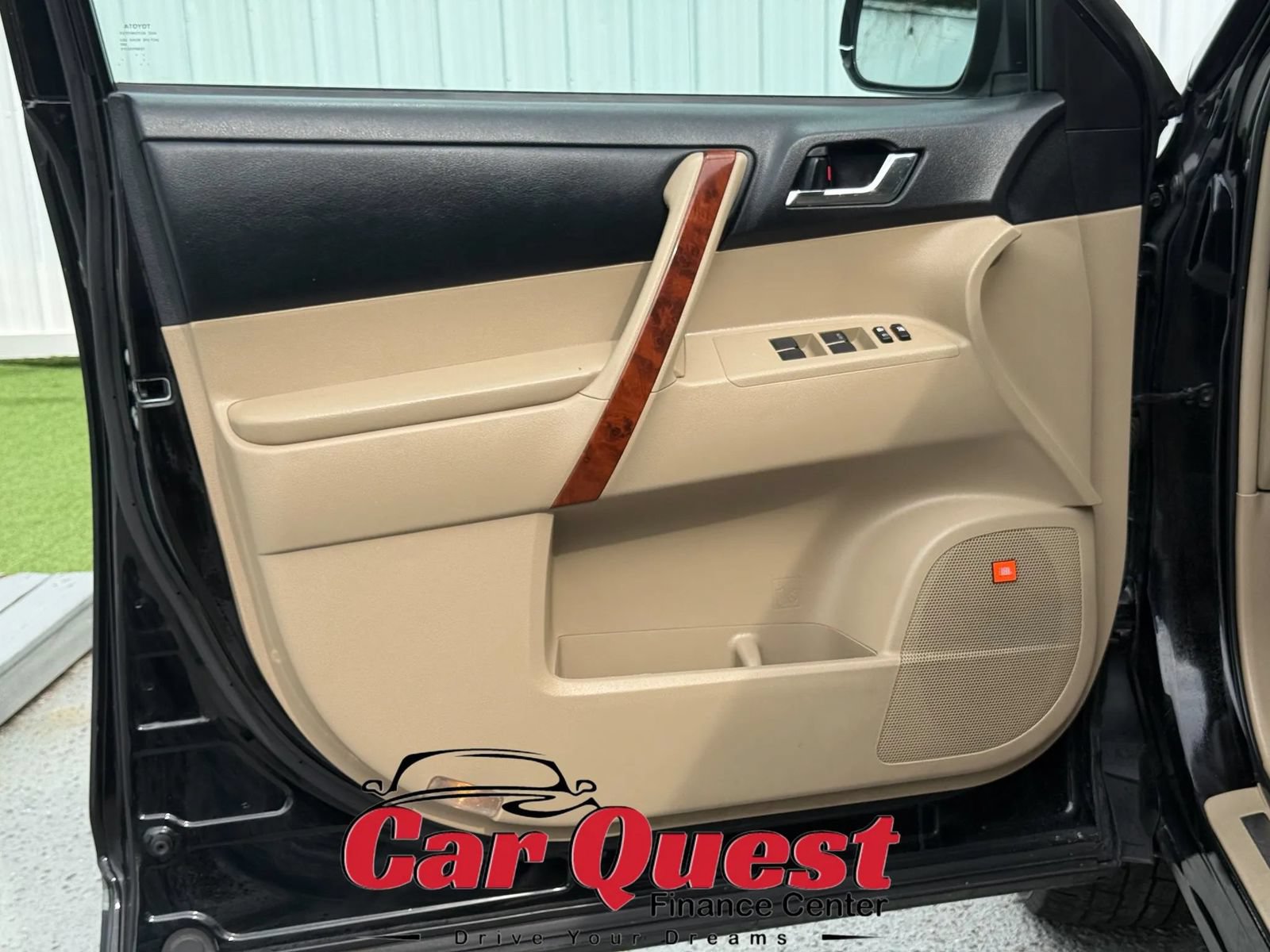 Used 2013 Toyota Highlander Limited AWD/4WD image 11