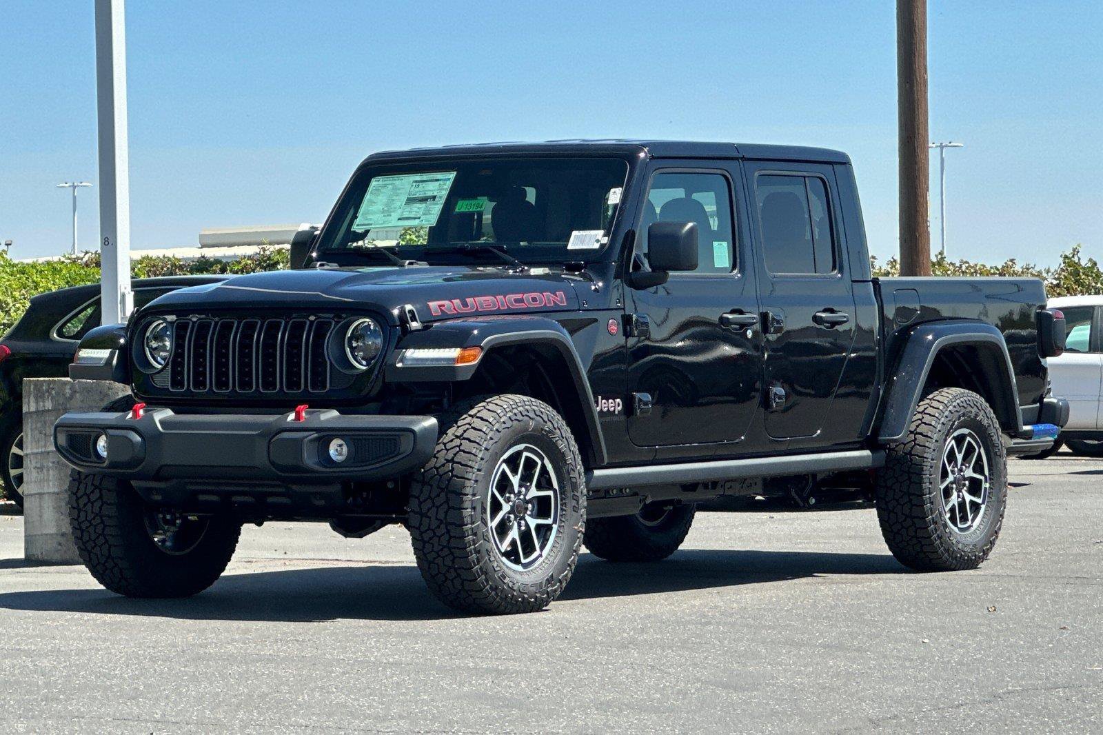 New 2026 Jeep Gladiator Rubicon w/ Steel Power Dome Hood Package AWD/4WD image 7