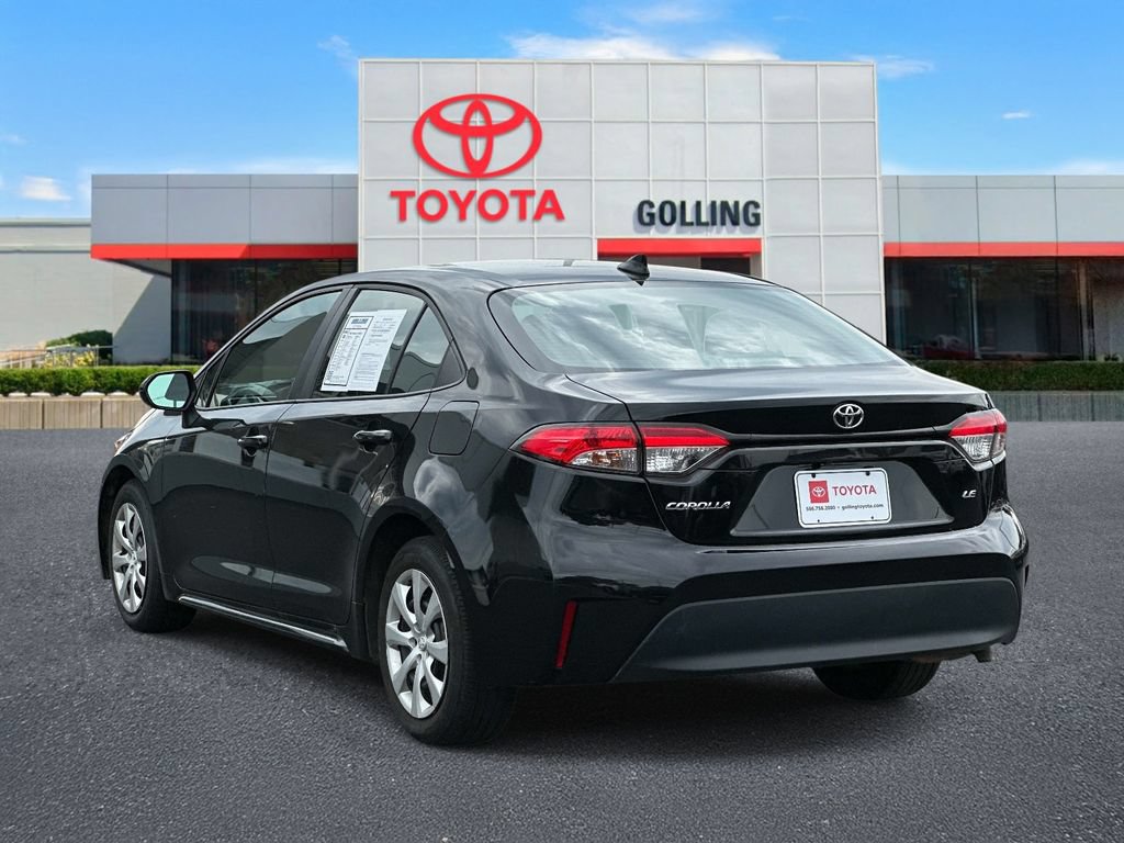 Used 2025 Toyota Corolla LE FWD image 4