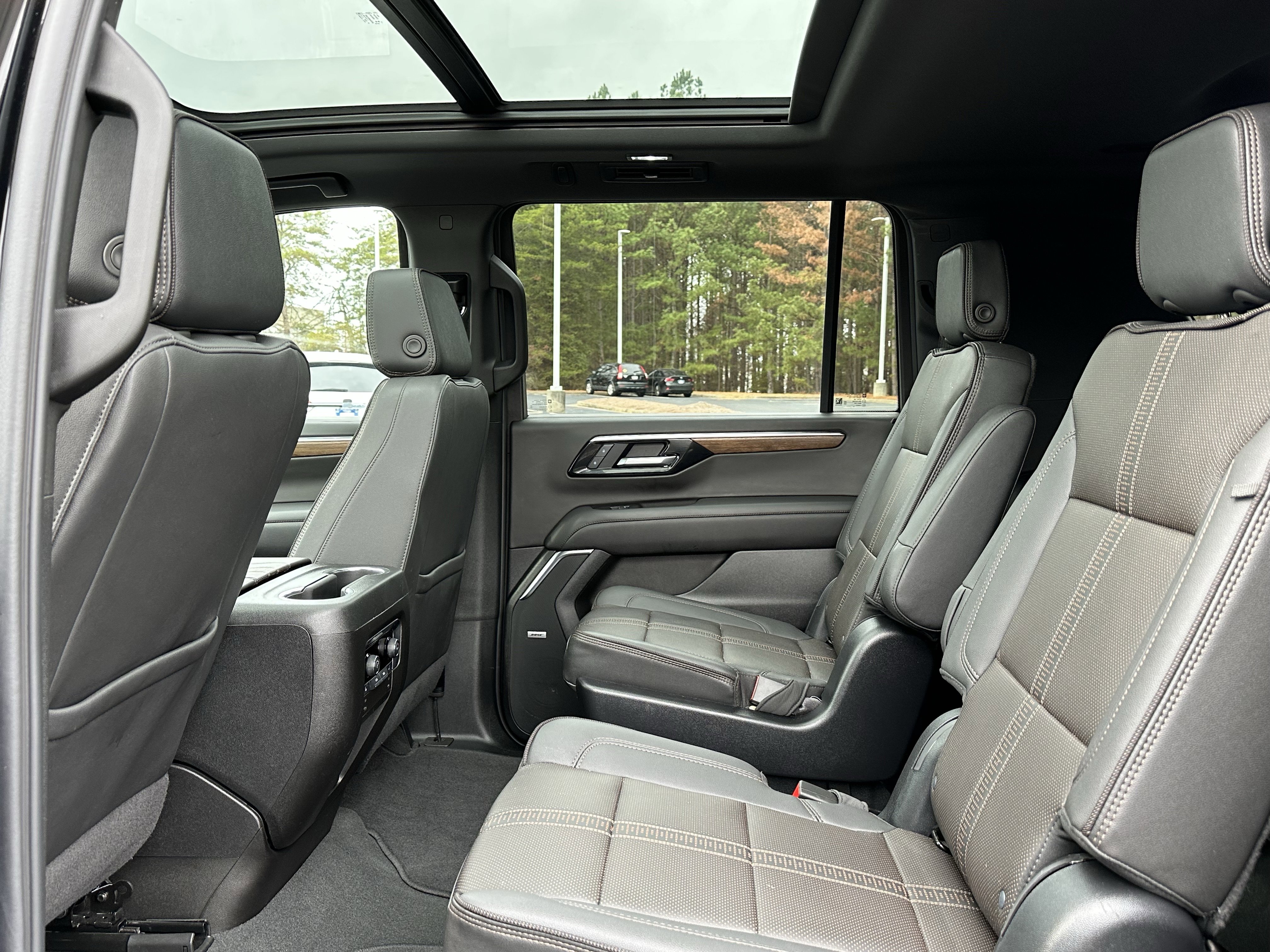 Used 2025 Chevrolet Suburban High Country w/ Sun And Tow Package image 58