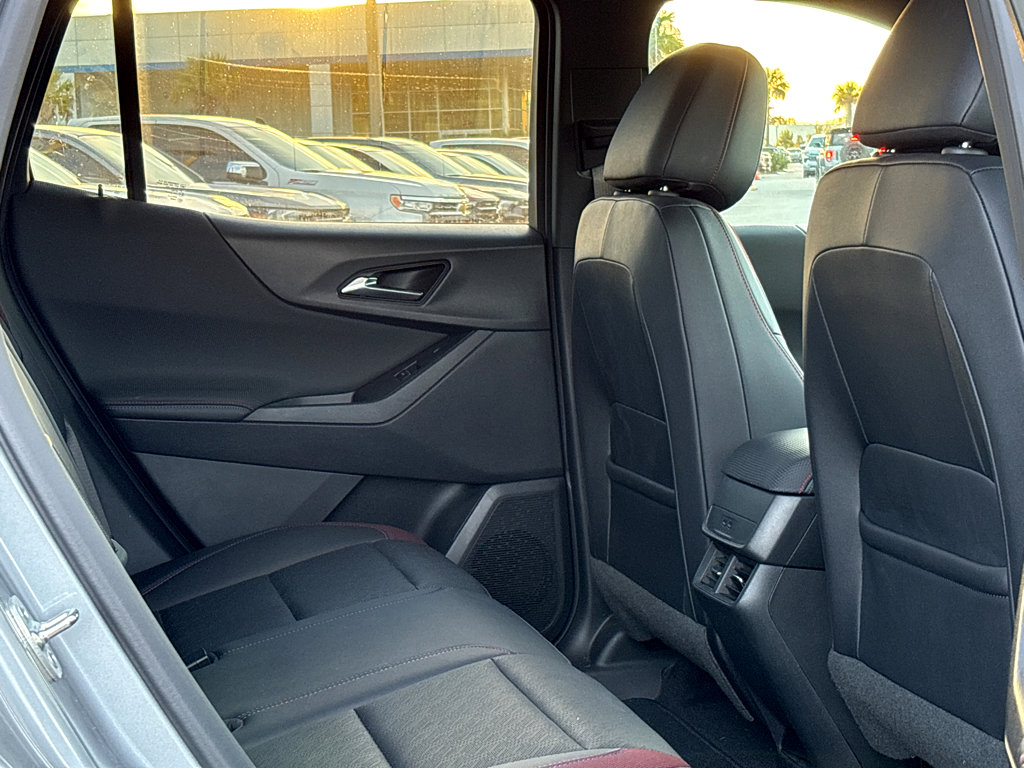 Used 2025 Chevrolet Equinox RS image 12