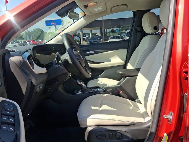 Used 2024 Buick Encore GX Preferred w/ Comfort Package FWD image 9