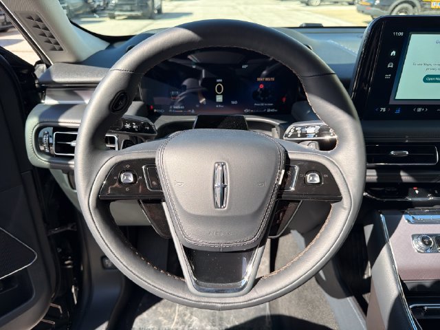 New 2027 Lincoln Aviator AWD w/ Jet Appearance Package image 26