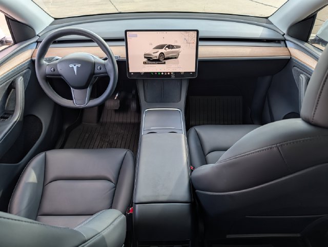 Used 2025 Tesla Model Y Long Range AWD/4WD image 10