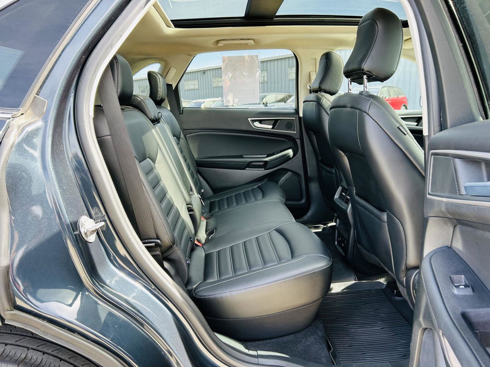 Used 2024 Ford Edge SEL w/ Convenience Package image 31