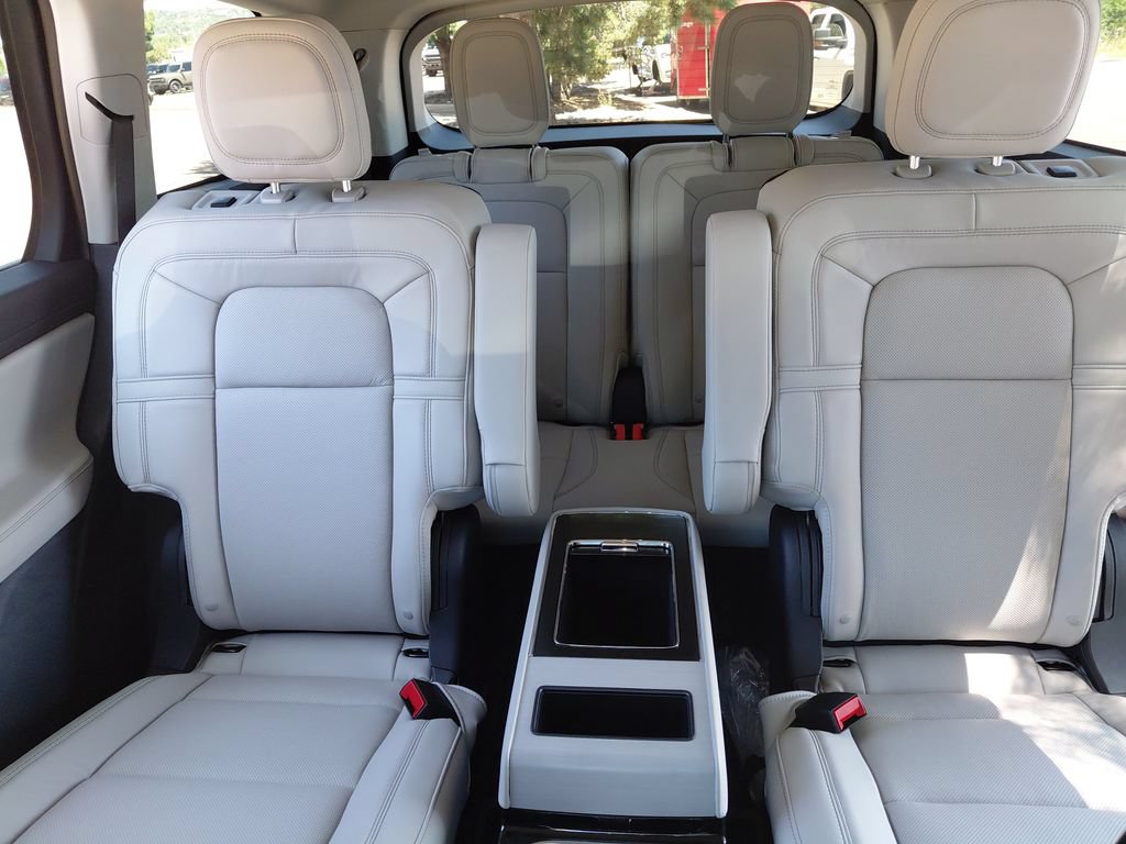 New 2026 Lincoln Aviator Reserve AWD/4WD image 48