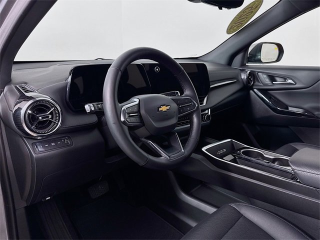 Used 2025 Chevrolet Equinox LT w/ Convenience Package II image 9