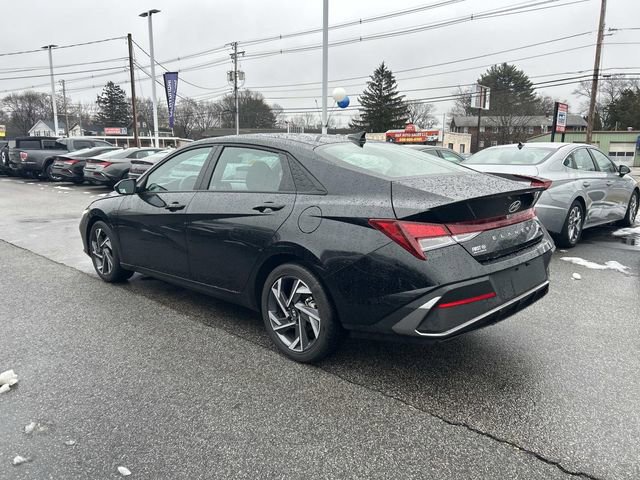 Certified 2025 Hyundai Elantra Sport image 5