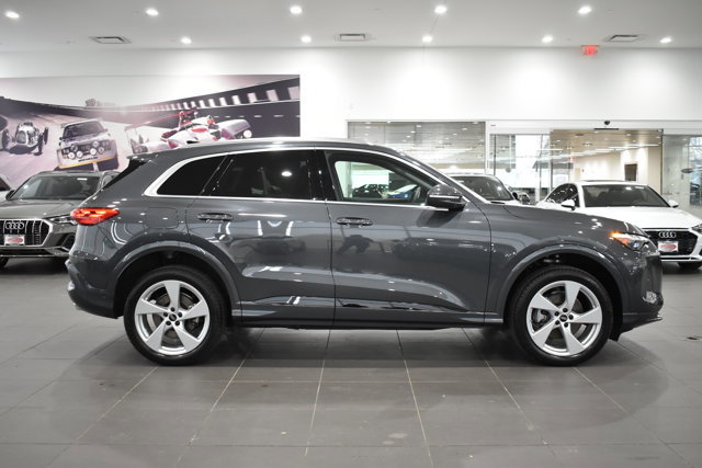 Used 2025 Audi Q5 Premium Plus w/ Premium Plus image 12