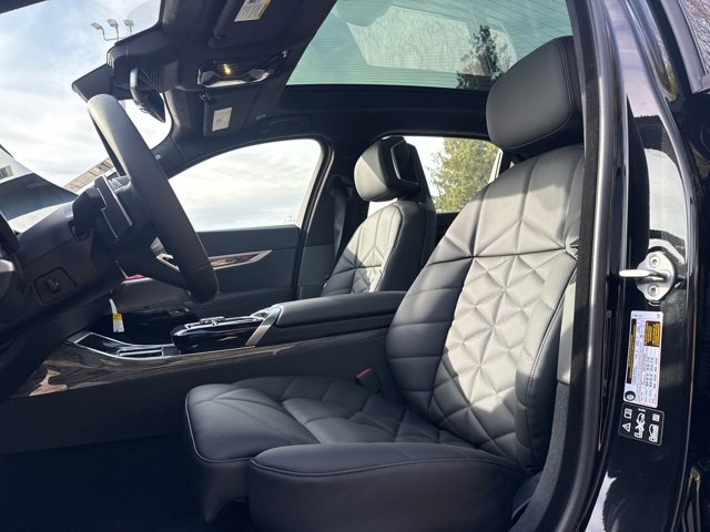 New 2026 BMW 740i xDrive image 10