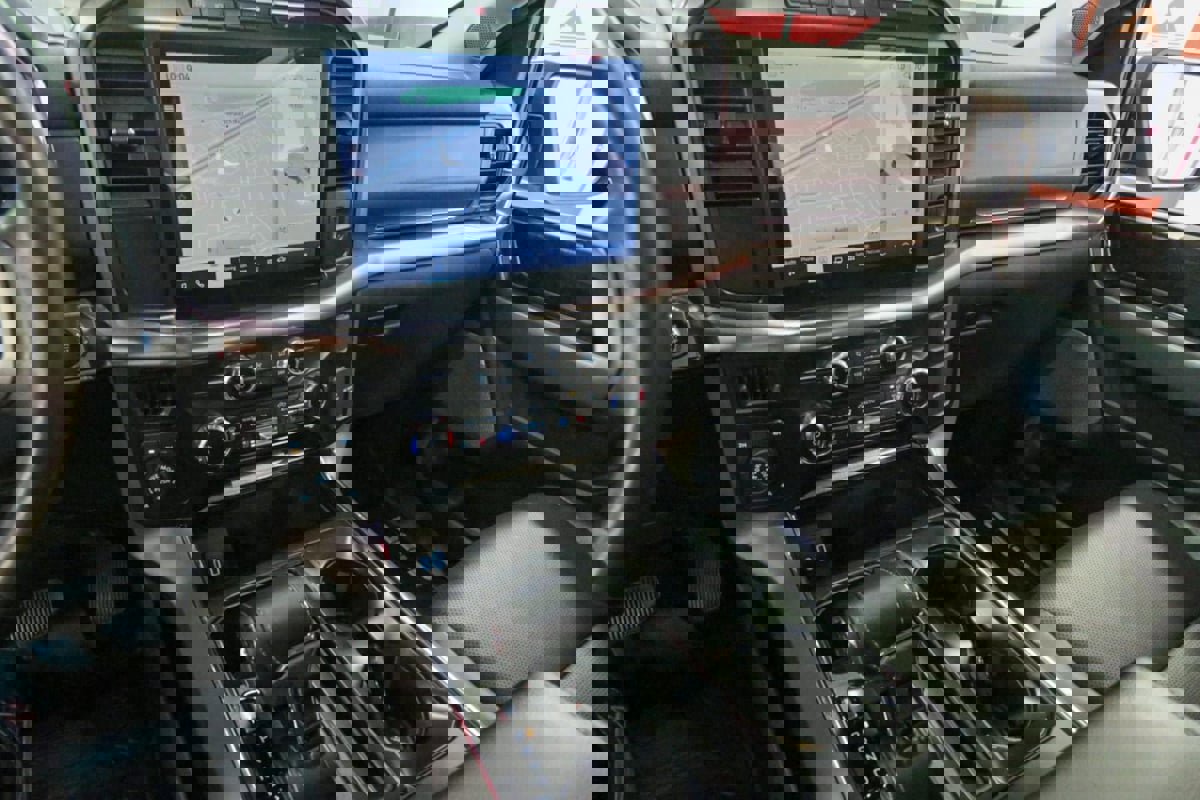 Used 2023 Ford F150 Lariat w/ FX4 Off-Road Package image 22