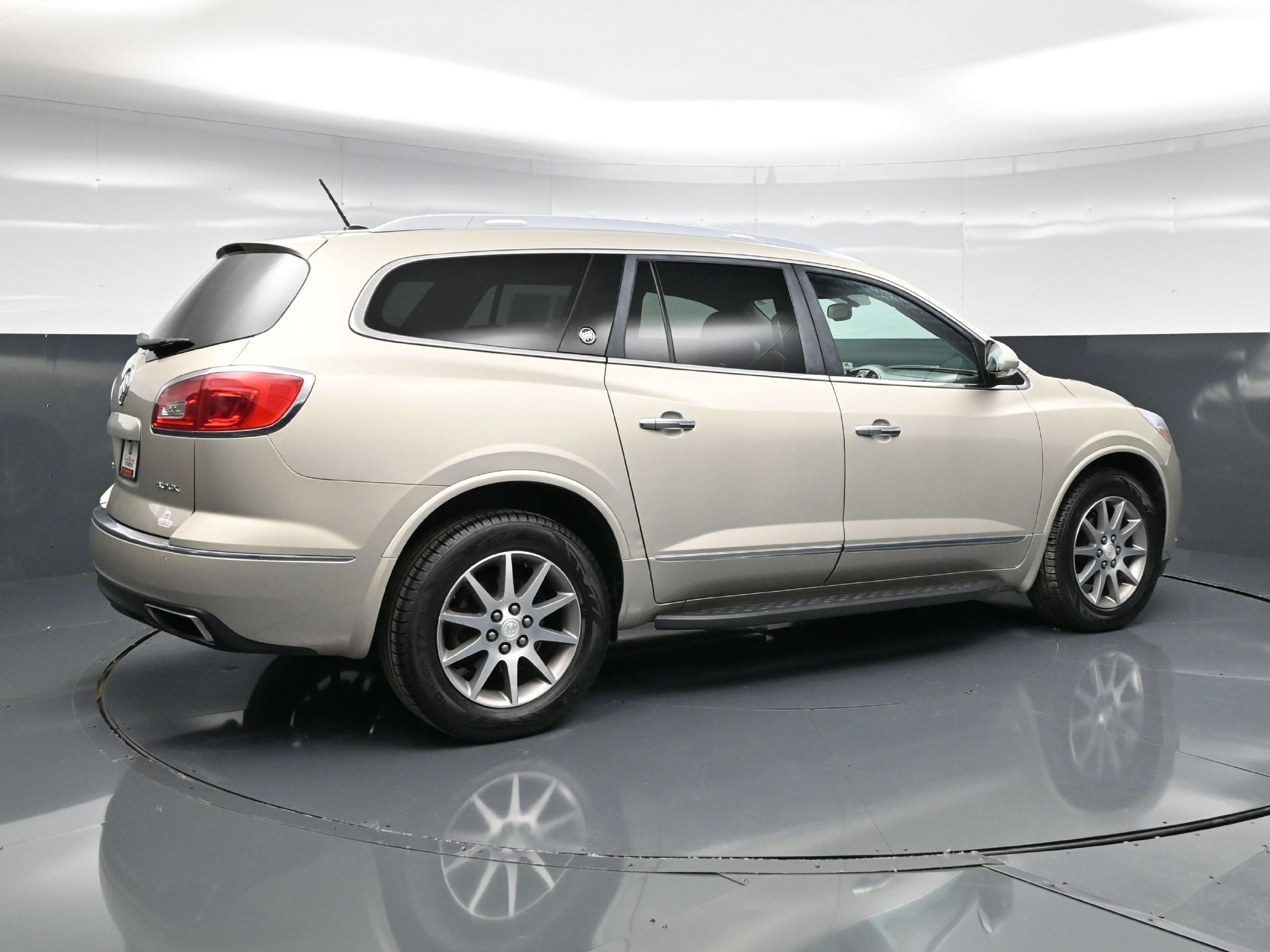 Used 2014 Buick Enclave Leather FWD image 8