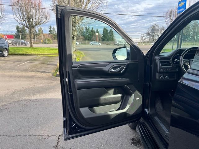 Used 2022 Chevrolet Tahoe RST w/ Luxury Package image 18