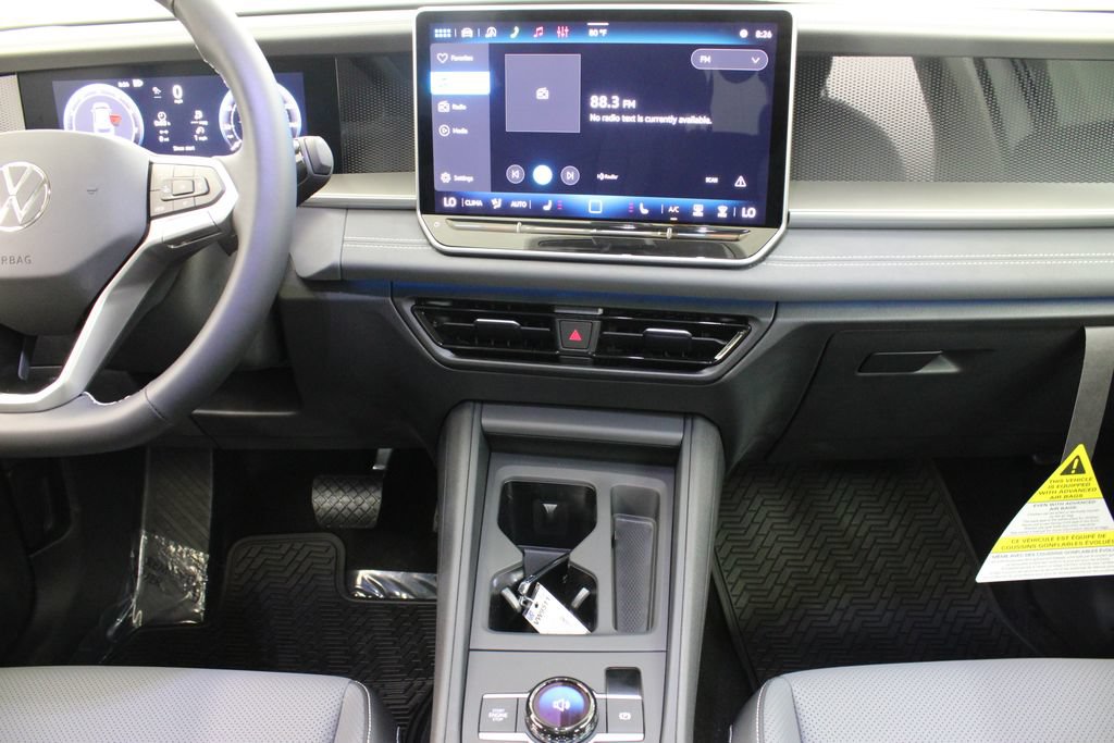 New 2026 Volkswagen Tiguan SE FWD image 21