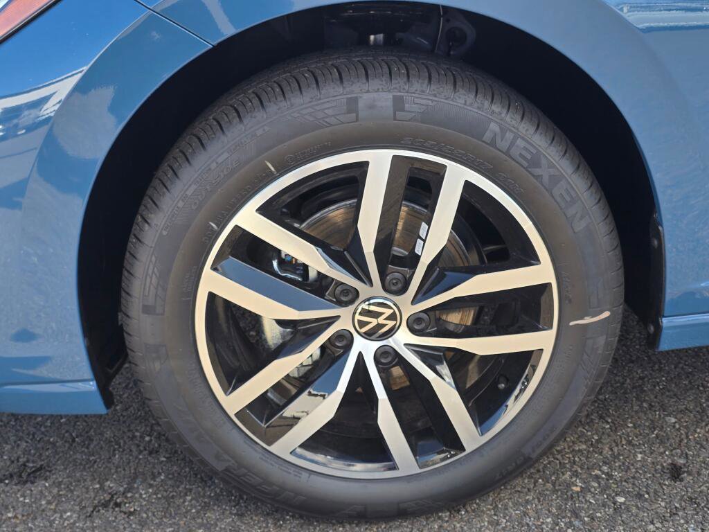 New 2026 Volkswagen Jetta SE image 11