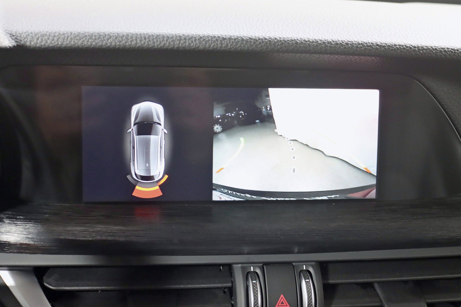 Used 2020 Alfa Romeo Stelvio Sport w/ Cold Weather Package image 17