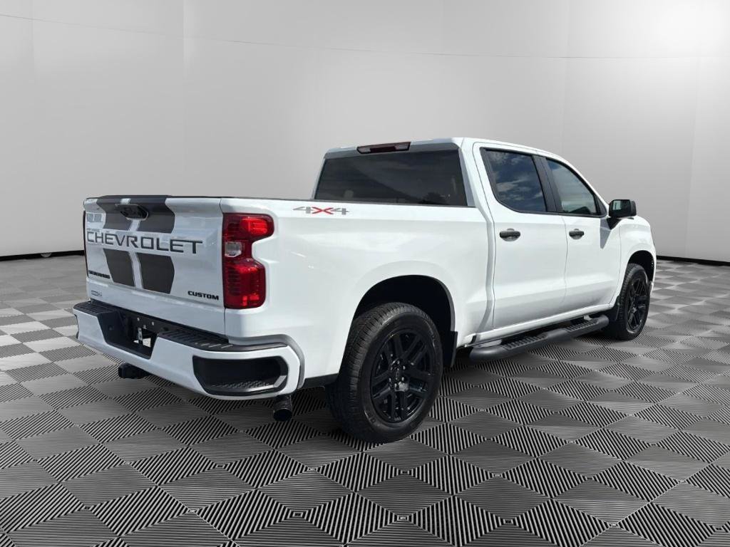 Used 2026 Chevrolet Silverado 1500 Custom w/ Rally Edition AWD/4WD image 4