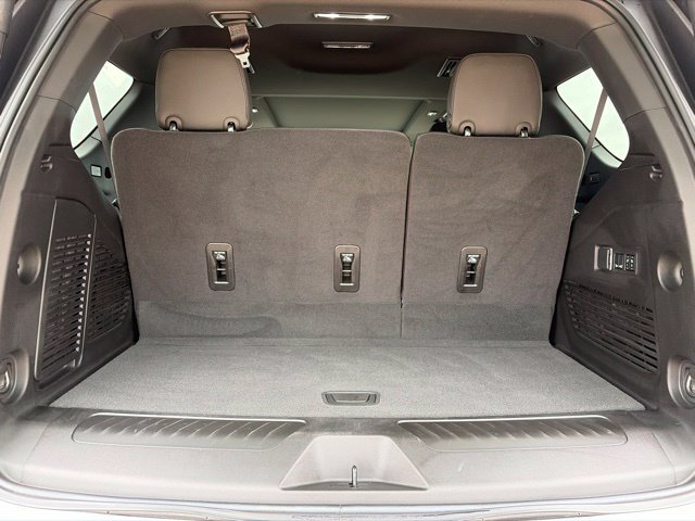 Used 2024 GMC Yukon SLT w/ SLT Premium Package AWD/4WD image 42