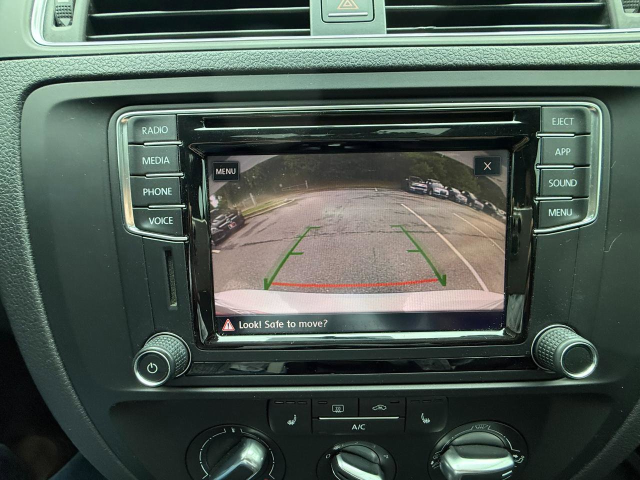 Used 2018 Volkswagen Jetta SE FWD image 21