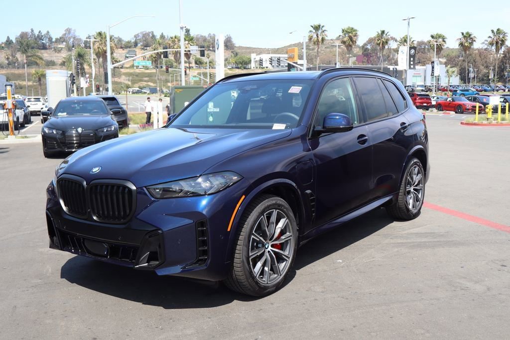 New 2026 BMW X5 xDrive50e image 2