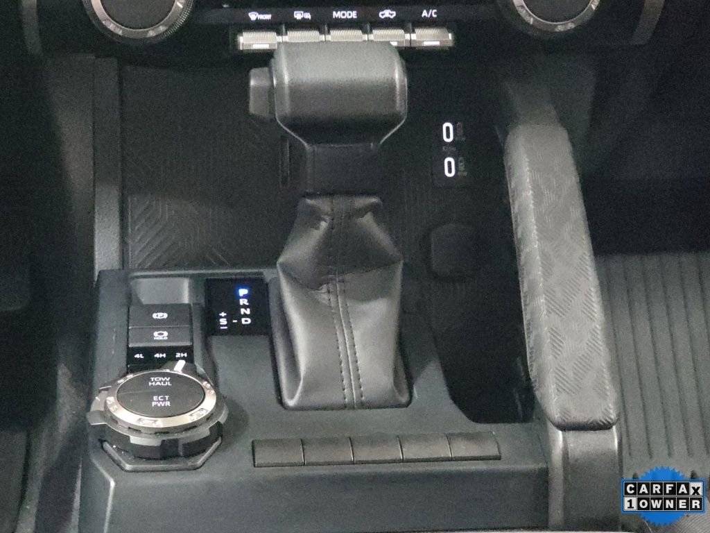 Used 2025 Toyota Tacoma SR5 image 23