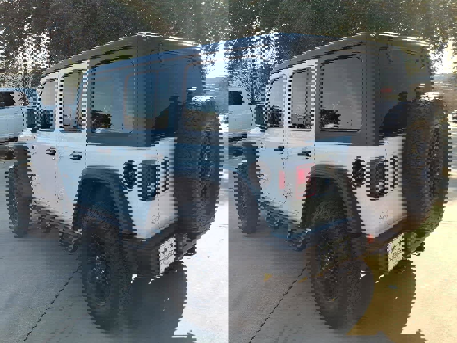 Used 2024 Jeep Wrangler Willys image 23