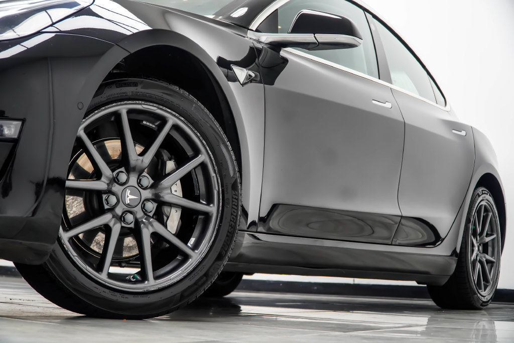 Used 2019 Tesla Model 3 Mid Range RWD image 6