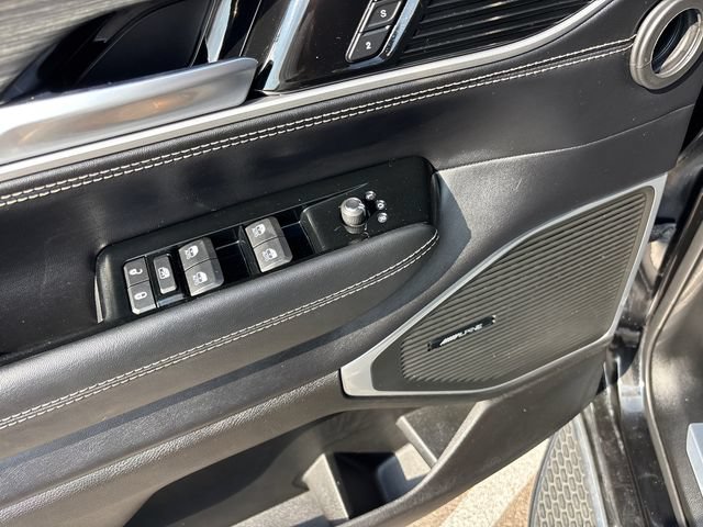 Used 2024 Jeep Wagoneer Series II w/ Rear Seat Video Group 1 AWD/4WD image 18