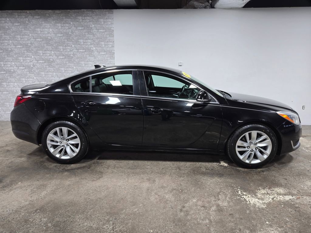 Used 2016 Buick Regal Premium image 3