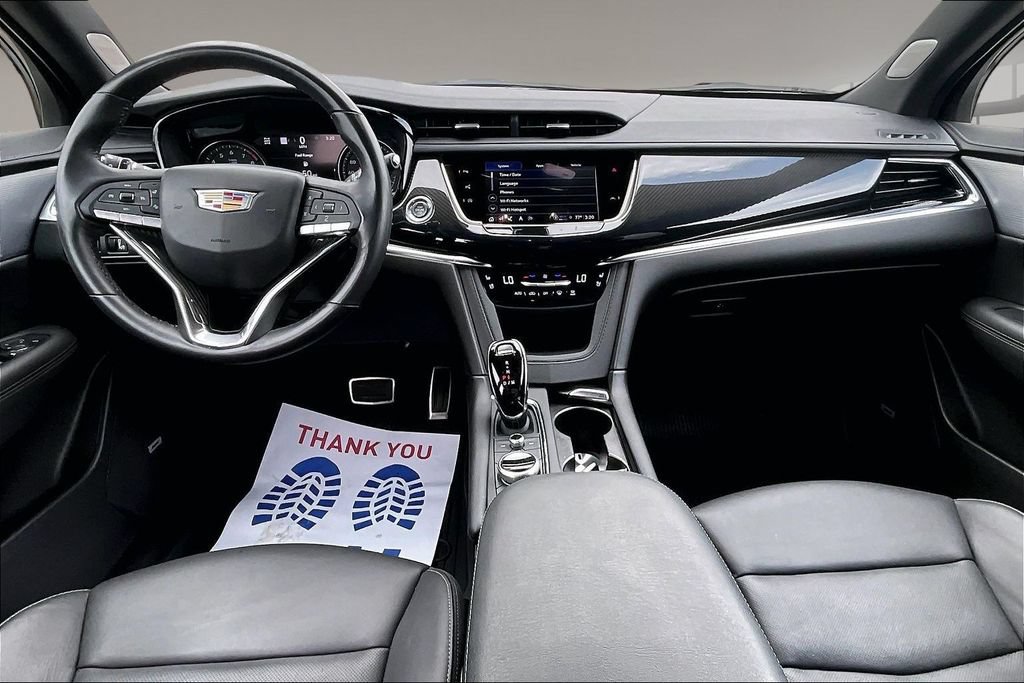 Certified 2024 Cadillac XT6 Sport w/ LPO, Red Accent Package AWD/4WD image 15