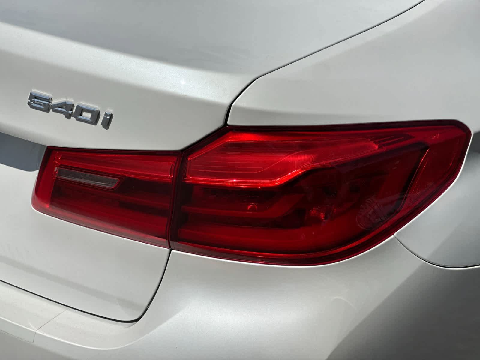 Used 2018 BMW 540i RWD image 28