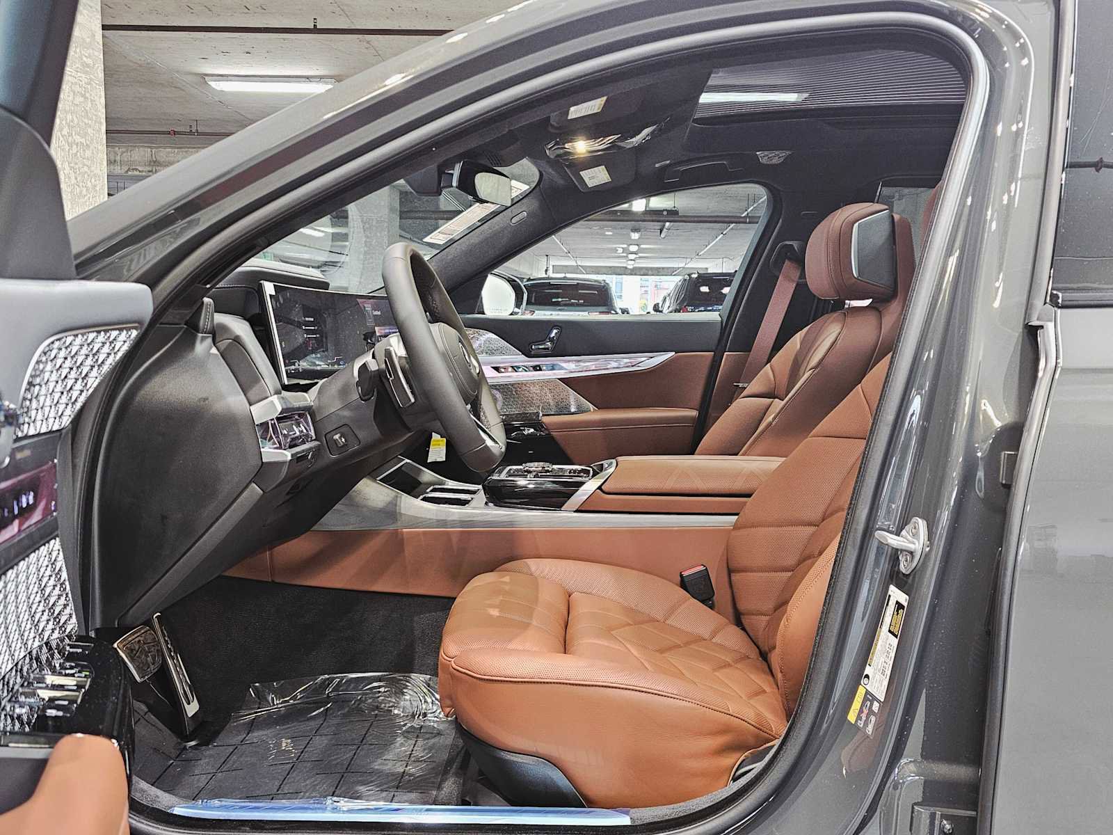 New 2026 BMW 750e xDrive w/ Executive Package image 23