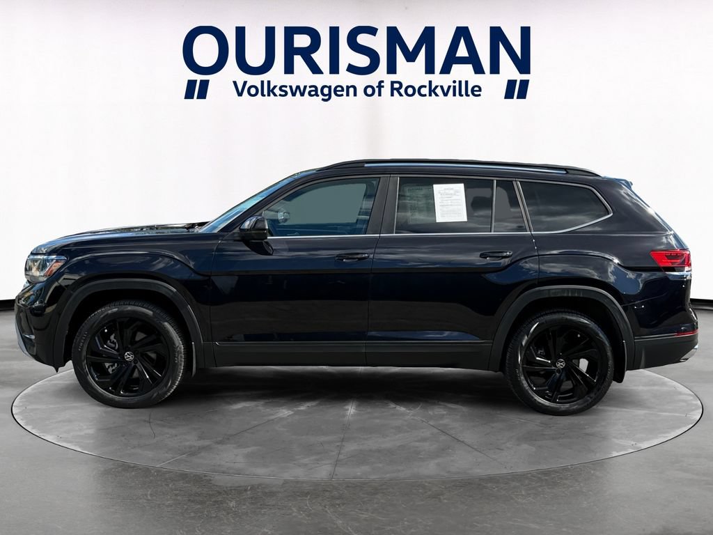 Used 2023 Volkswagen Atlas SE w/ Black Wheel Package AWD/4WD image 3