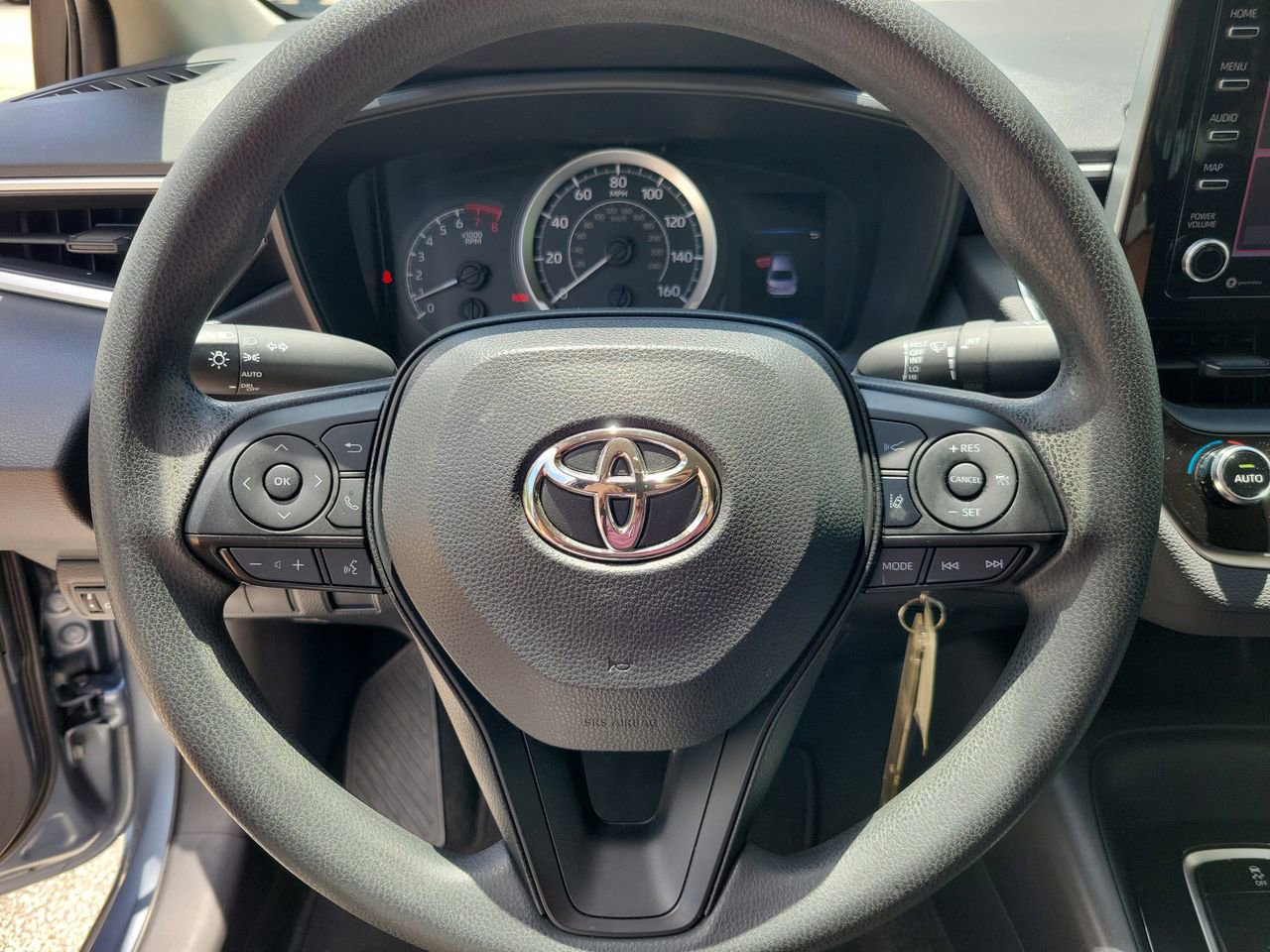 Used 2021 Toyota Corolla LE FWD image 18