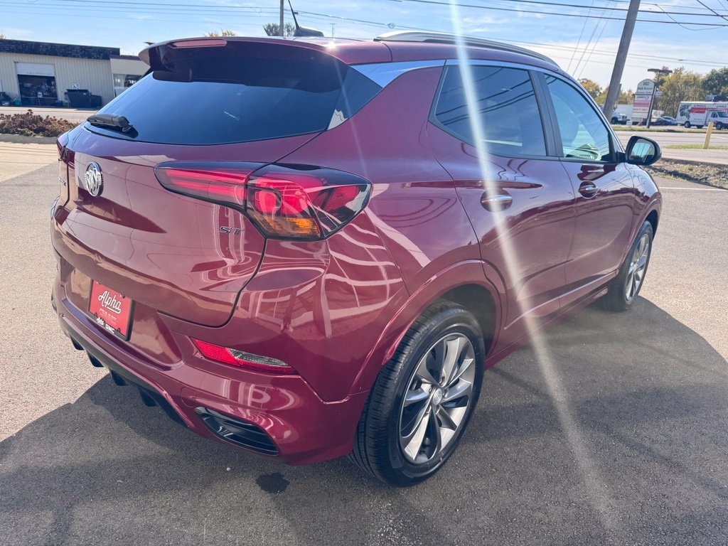 Used 2023 Buick Encore GX Select w/ Sport Touring Package FWD image 7