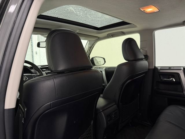 Used 2015 Toyota 4Runner Limited AWD/4WD image 32