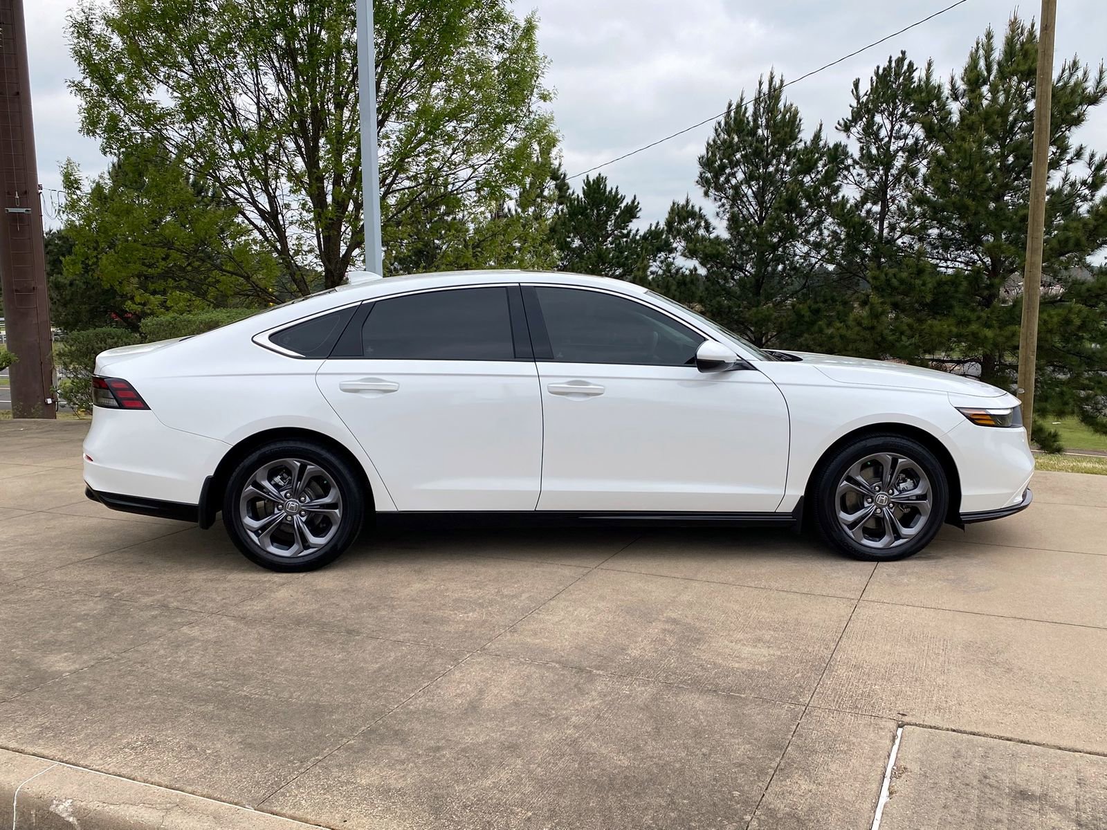 Used 2024 Honda Accord EX-L image 7