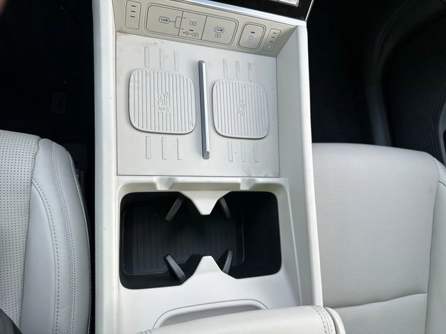 Used 2025 Hyundai Santa Fe Calligraphy image 18