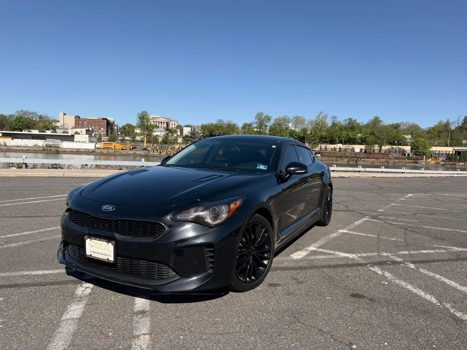 Used 2019 Kia Stinger image 2