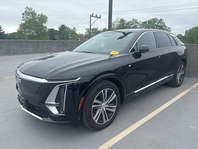 Certified 2024 Cadillac Lyriq Luxury AWD/4WD image 1
