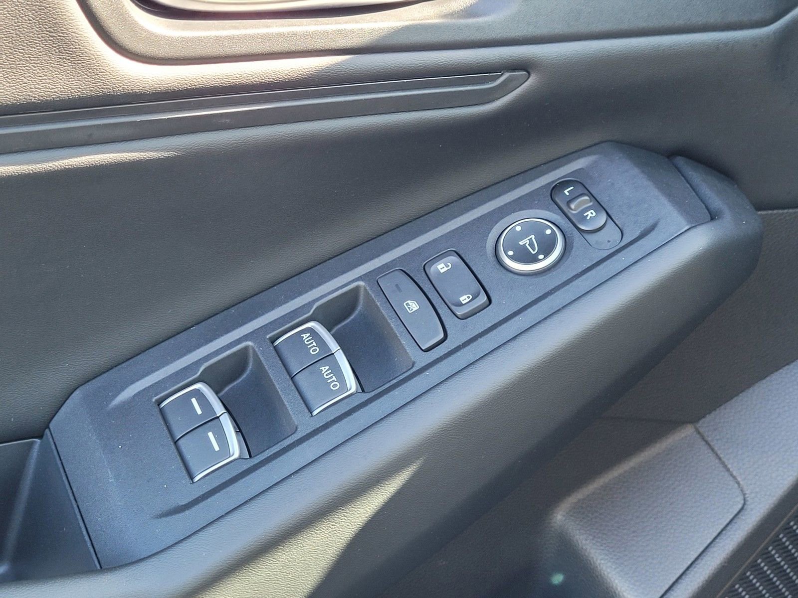 Used 2023 Honda Accord EX image 16