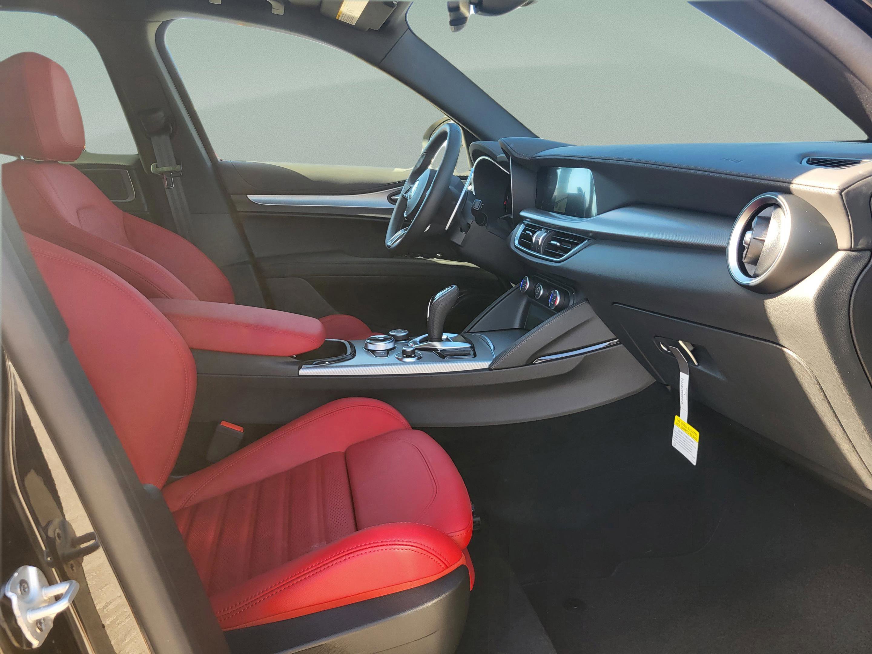 New 2026 Alfa Romeo Stelvio Sprint AWD/4WD image 38