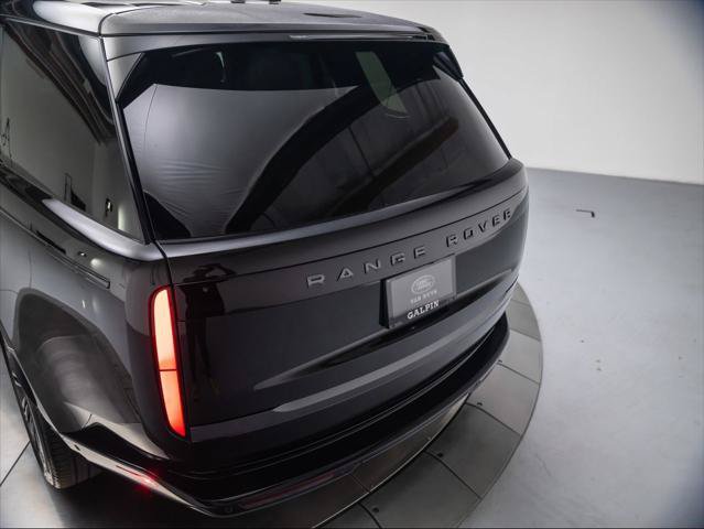 New 2026 Land Rover Range Rover Long Wheelbase SE AWD/4WD image 32