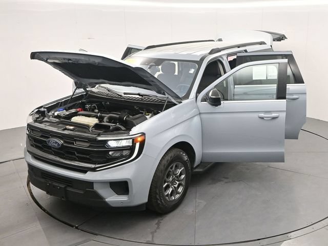 Used 2025 Ford Expedition Max Active AWD/4WD image 30
