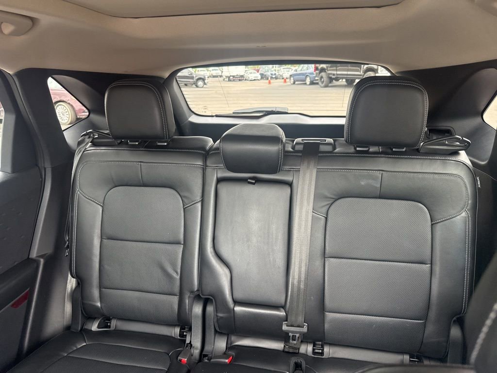 Used 2020 Ford Escape Titanium w/ Titanium Premium Package 2.0 FWD image 5