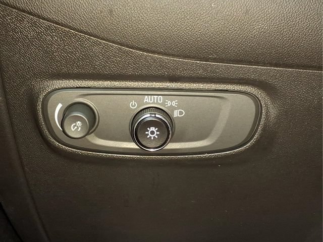 Used 2023 Chevrolet Equinox LT FWD image 17