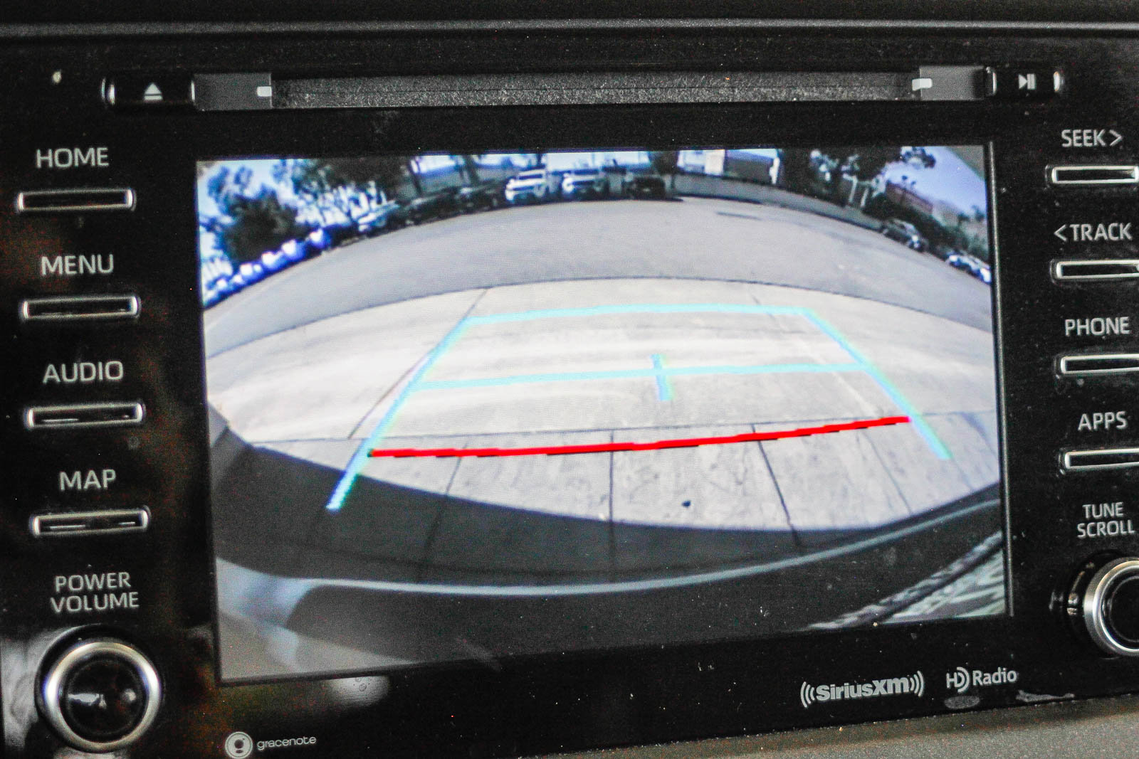 Used 2020 Toyota Sienna SE w/ Carpet Mat Package image 21