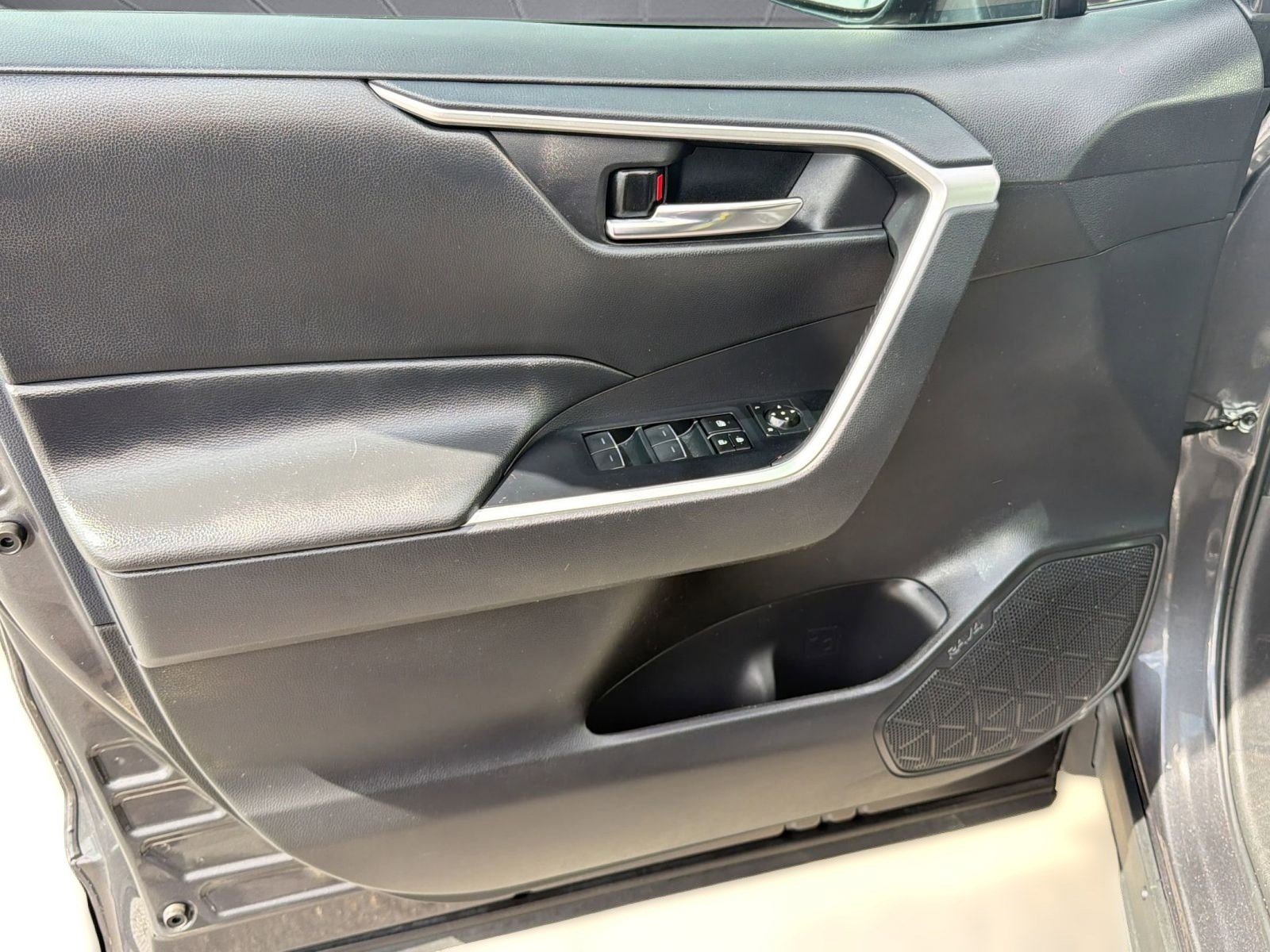Certified 2024 Toyota RAV4 XLE FWD image 13