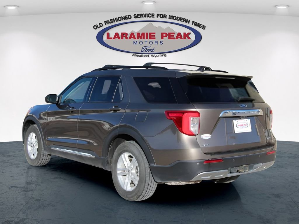 Used 2021 Ford Explorer XLT w/ Equipment Group 202A image 8